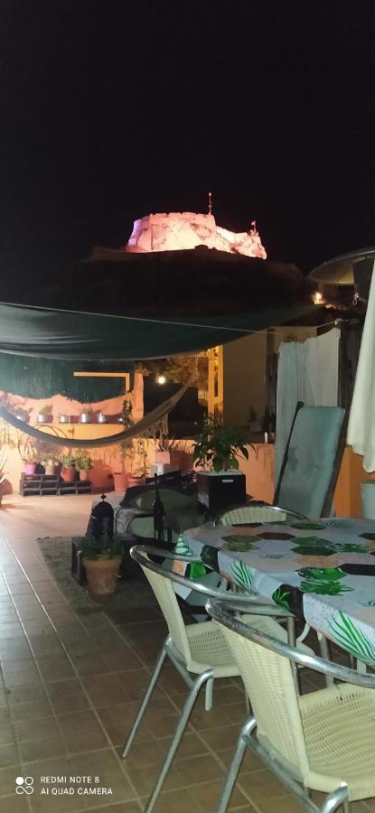 La Casita De Celia Apartment อาลิกันเต ภายนอก รูปภาพ