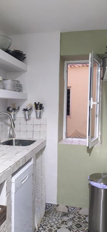 La Casita De Celia Apartment อาลิกันเต ภายนอก รูปภาพ